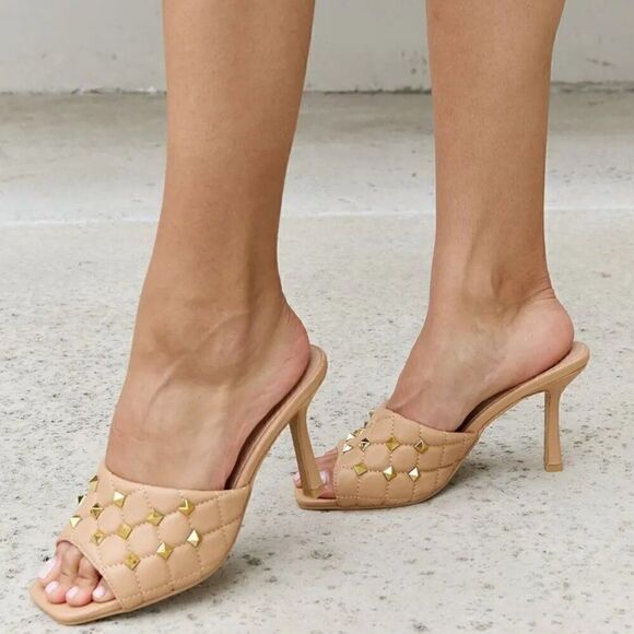 💲1️⃣0️⃣ Bundled ✔️Open Toe Quilted  Heels in Nude size 7.5 - Picture 1 of 11
